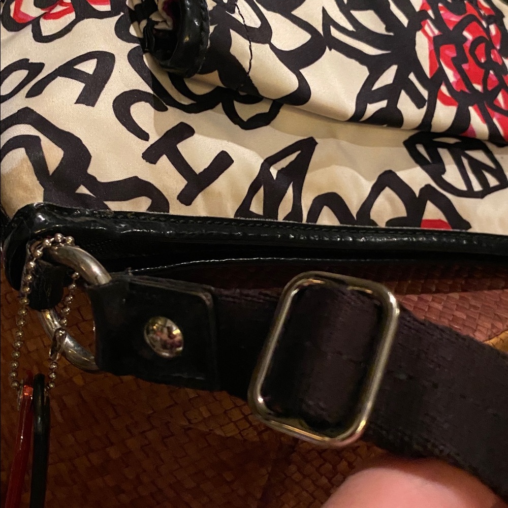 Coach Poppy Daisy Floral Graffiti Messenger Crossbody Bag - Picture 12 of 16